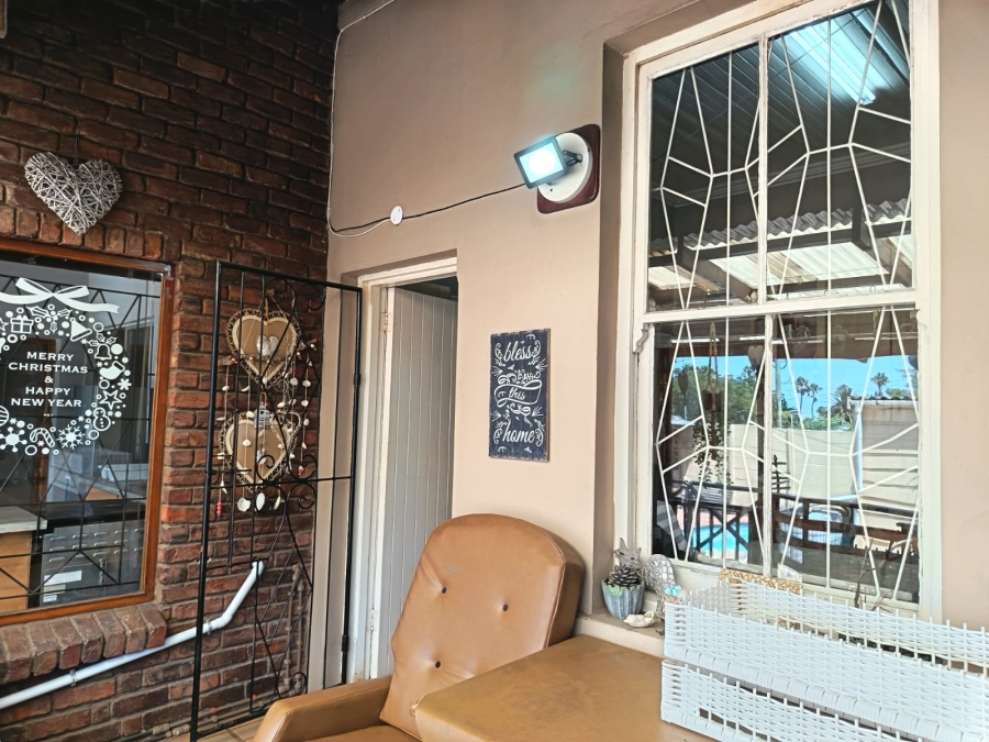 5 Bedroom Property for Sale in College Hill Eastern Cape